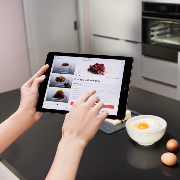 Chef using the MyElectrolux iPad application