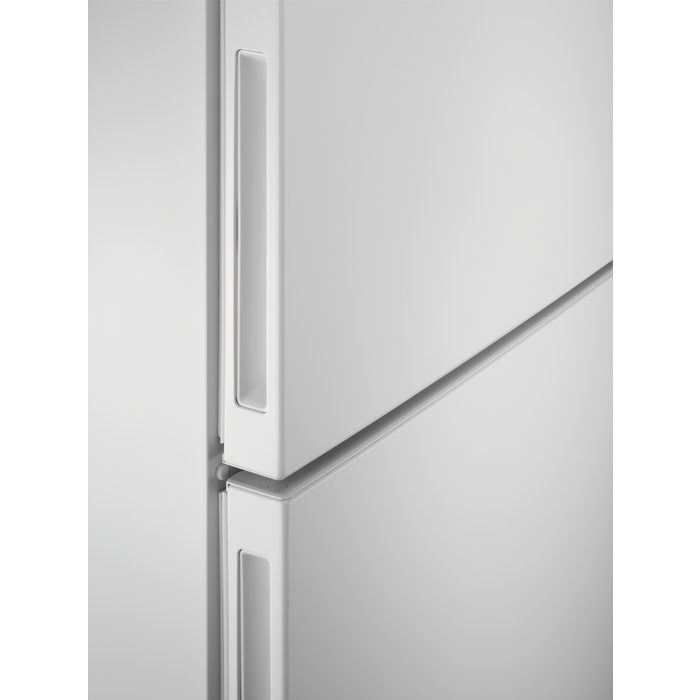 Electrolux - Freestanding fridge freezer - LNT6ME36W2