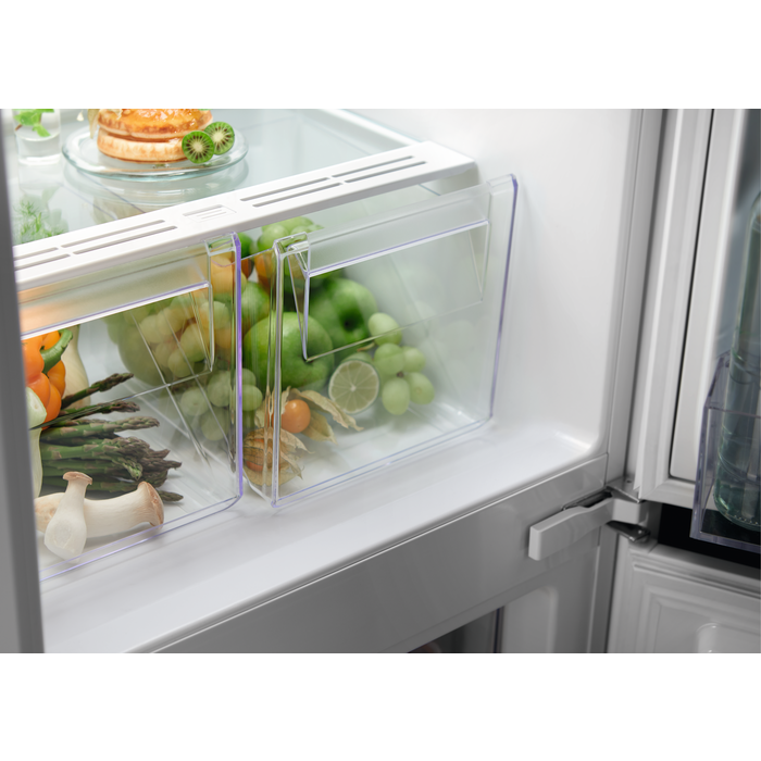 Electrolux - Integrated fridge freezer - LNS5LE18S5